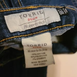 Torrid Medium Wash Skinny Jean 18XT